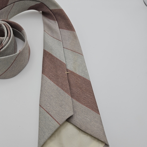 Paco Rabanne pink and beige striped tie 62.5 inches long - Picture 2 of 4